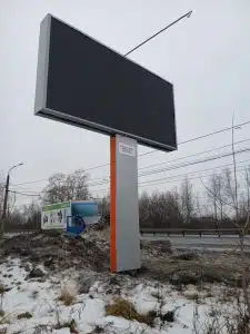 Светодиодные уличные экраны щит с экраном на ул. Ларина