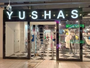 Объемные буквы оформление магазина YUSHAS