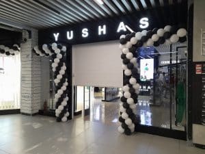 Объемные буквы оформление магазина YUSHAS