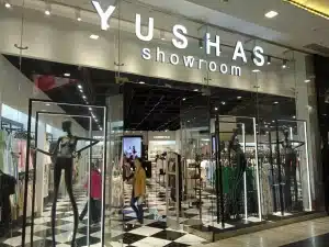 Объемные буквы оформление магазина YUSHAS